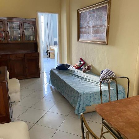 Apartamento Em Copacabana A Um Quarteirao Da Praia! Apartamento Río de Janeiro Exterior foto